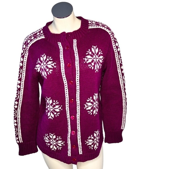 HAND-KNIT Vintage Snowflake Cardigan Sweater Magenta Purple Women's Size S - Picture 1 of 15